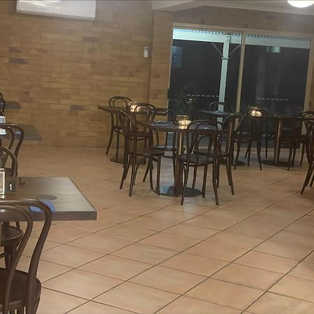 Wild Scotsman Motor Inn Gin Gin Qld Eksteriør bilde