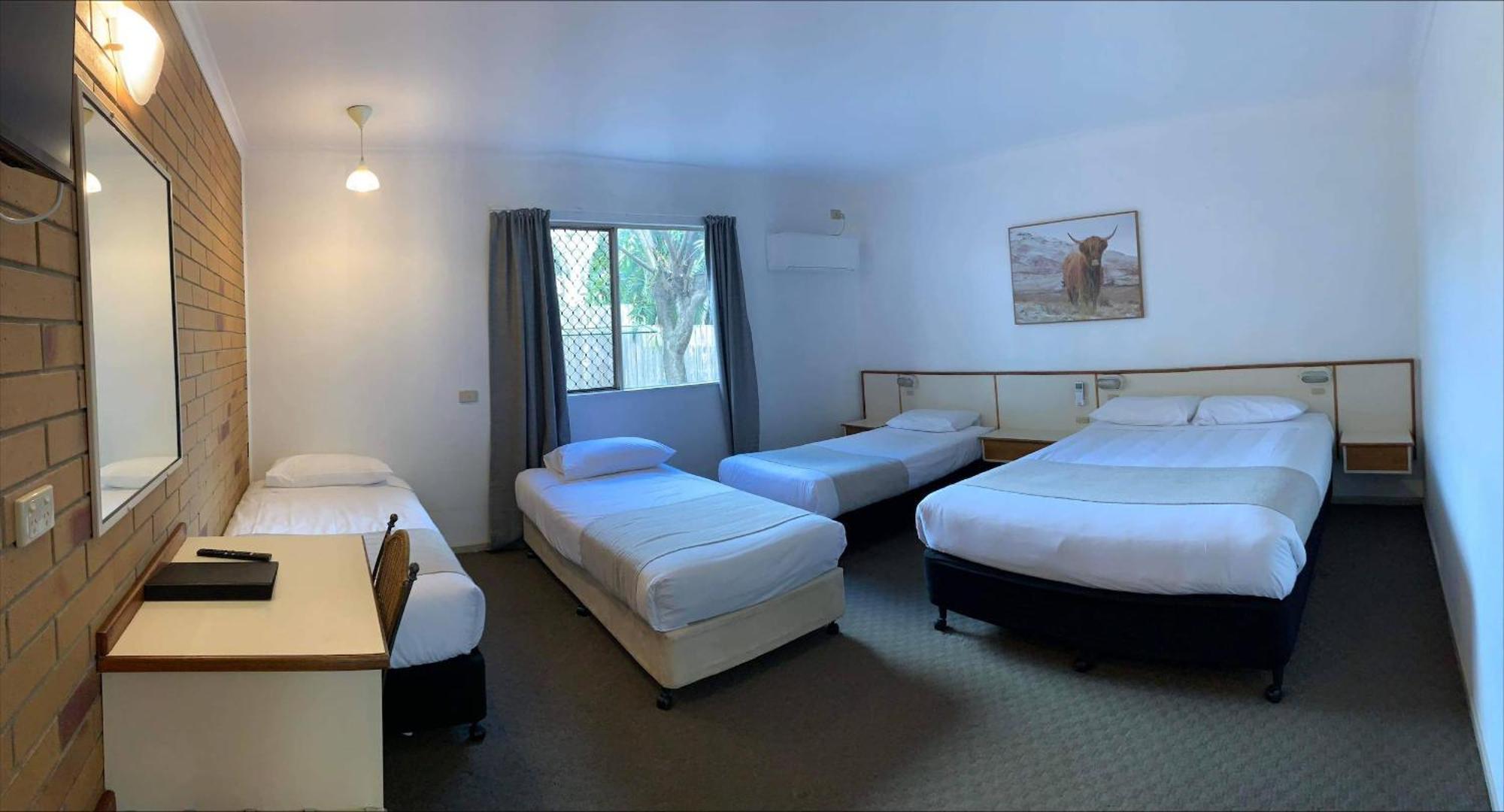 Wild Scotsman Motor Inn Gin Gin Qld Eksteriør bilde