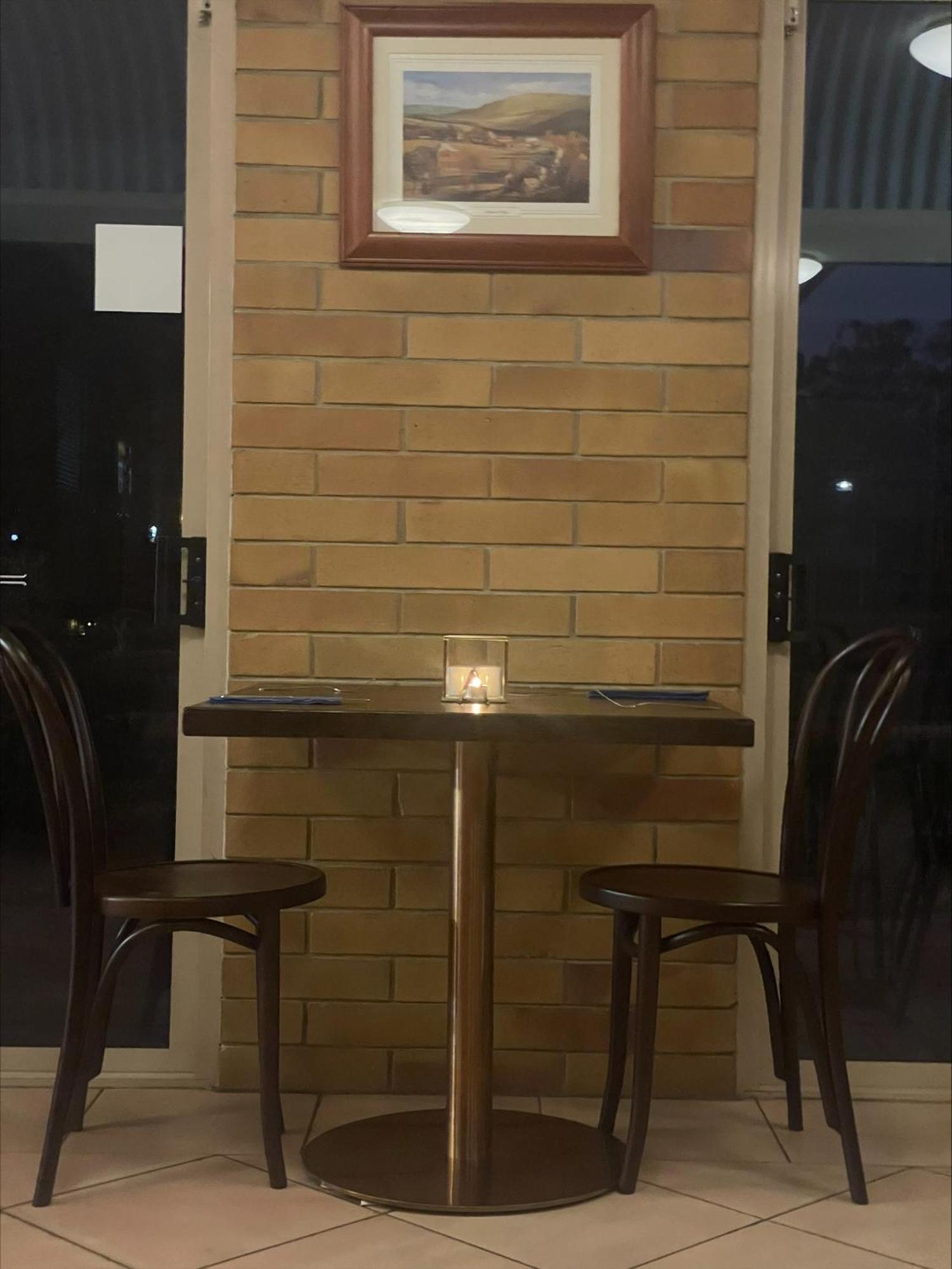 Wild Scotsman Motor Inn Gin Gin Qld Eksteriør bilde