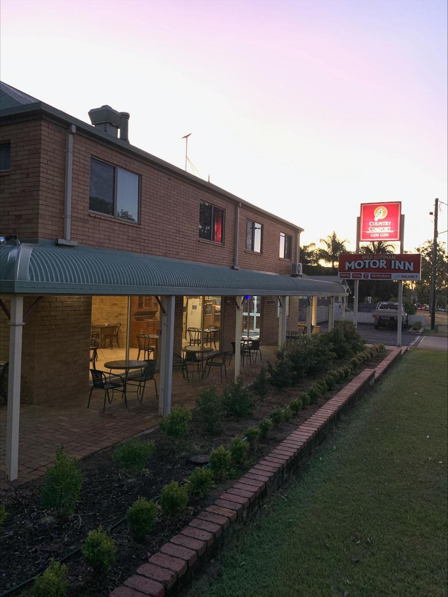 Wild Scotsman Motor Inn Gin Gin Qld Eksteriør bilde