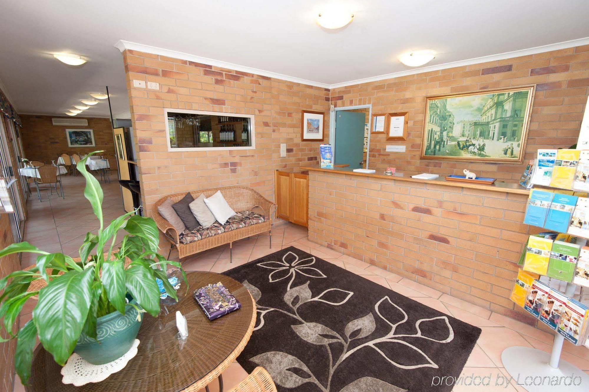 Wild Scotsman Motor Inn Gin Gin Qld Eksteriør bilde