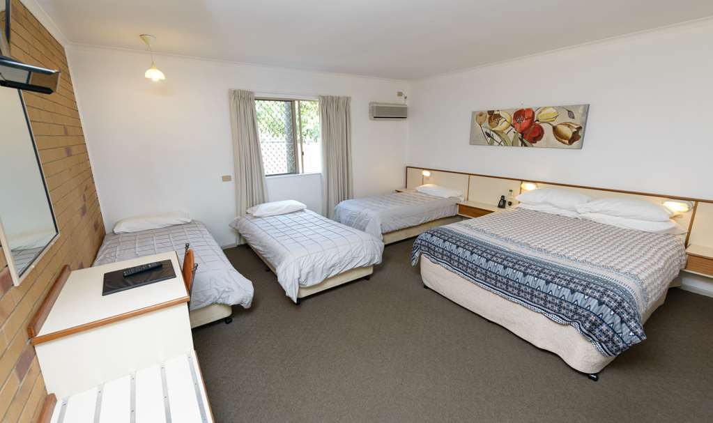 Wild Scotsman Motor Inn Gin Gin Qld Rom bilde
