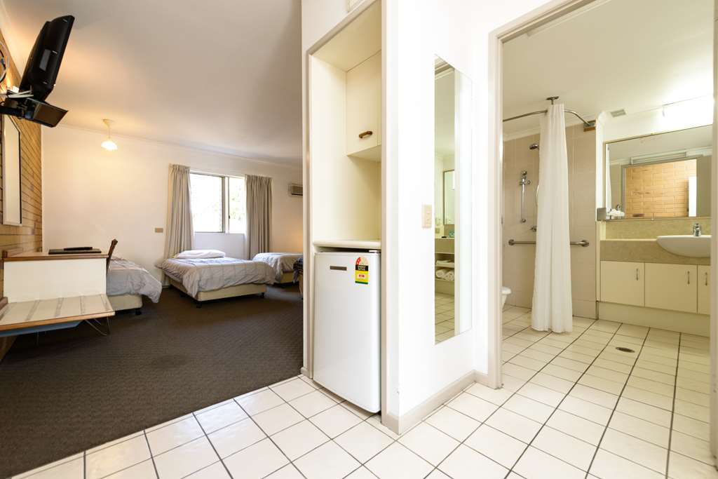 Wild Scotsman Motor Inn Gin Gin Qld Rom bilde
